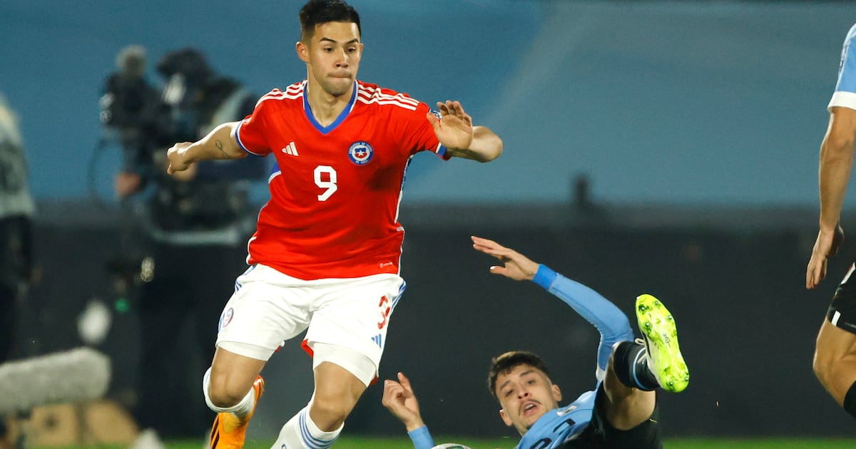 En vivo: la Roja enfrenta al Uruguay de Marcelo Bielsa con la “meta” de no acabar última en Sudamérica