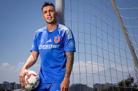 El sexto refuerzo para Gustavo Álvarez: la U oficializa a Rodrigo Contreras mientras espera por otro centrodelantero