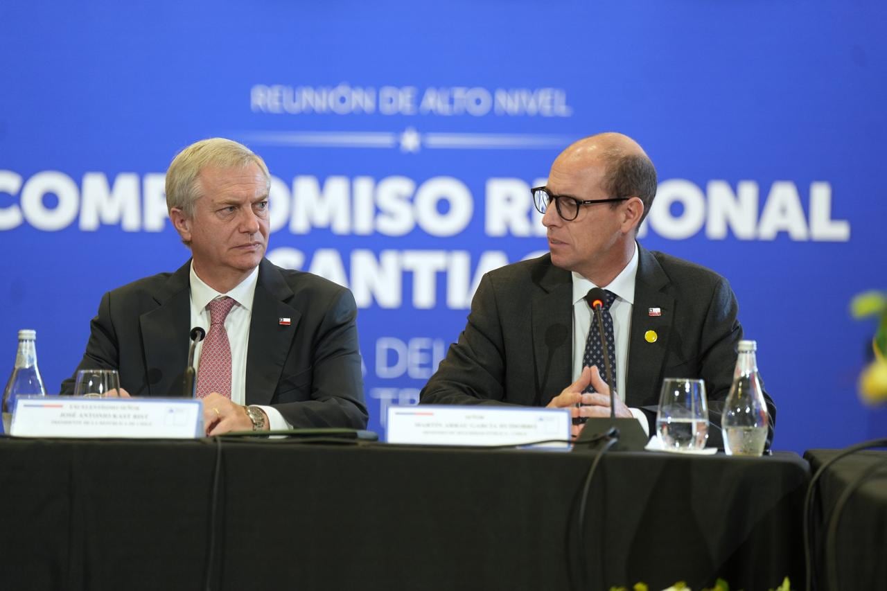 Kast refuerza que busca traspasar la banda presidencial a su sector e incluye a ministro Arrau dentro de las opciones