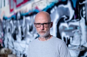 Moby a 25 años del éxito de Play: “La fama no es mala, pero no arregla ningún problema psicológico, los empeora”