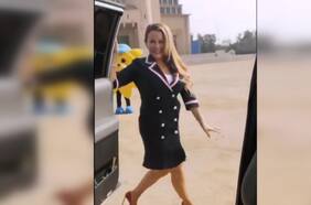 ¿Sabes cuánto gastó Cathy Barriga en pintar dorado un auto municipal para alejar las malas vibras?