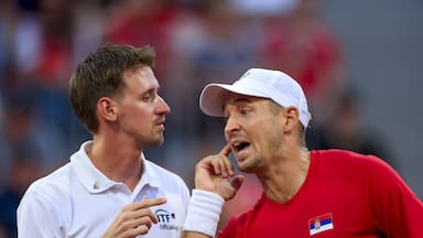 “Traumatismo en la cabeza”: serbio Lajovic termina en la clínica por insólito accidente tras triunfo de Tabilo en Copa Davis