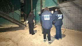 Hombre de 23 años queda en riesgo vital tras ser baleado en su domicilio en Macul