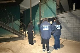 Hombre de 23 años queda en riesgo vital tras ser baleado en su domicilio en Macul