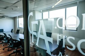 CFA reitera advertencia por deuda pública y dice que podría superar el nivel prudente entre 2027 y 2030