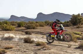 Gran jornada para Honda: Pablo Quintanilla queda tercero en la primera etapa del Rally de Marruecos