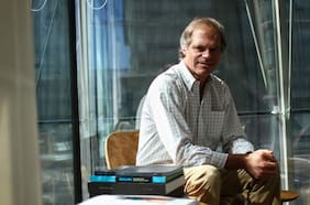 El trueque de Andrés Echeverría: dejar la gestión de fondos para blindar Fundamenta