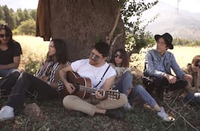 Cumbia y rock unidos jamás serán vencidos: Kolumbia estrena single con los hermanos Zicavo de Moral Distraída