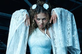 Elyanna, la estrella árabe de sangre chilena que brilló junto a Coldplay (y cómo se estremeció con la guerra en Gaza)