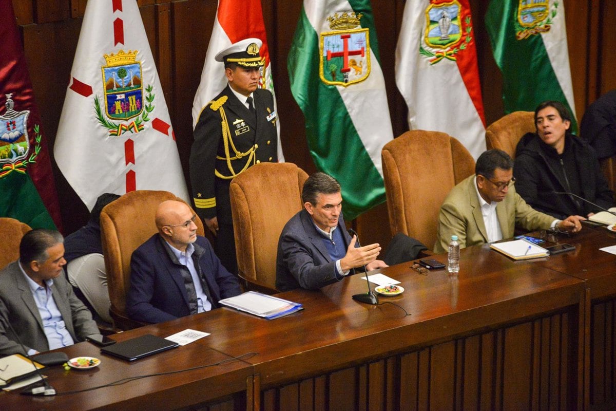 Gobierno de Bolivia y la Central Obrera alcanzan un acuerdo orientado a la pacificación del país