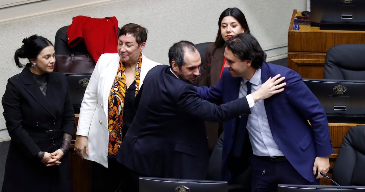 Senate rejects constitutional charge against former Minister Nicolás Grau by wide margin - The Third
