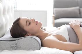 ¿Fin a los ronquidos? Esta es la almohada que te ayudará a dormir sin ruidos molestos