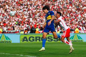El gol de Paulo Díaz no le alcanza a un River que paga por sus errores y Boca lo elimina de la Copa de la Liga