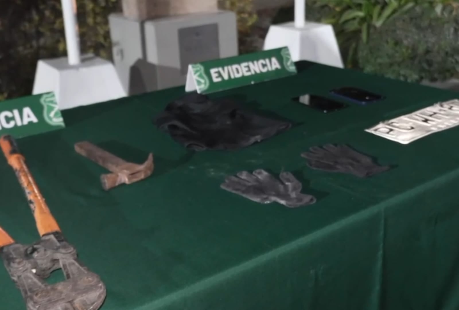 Carabineros detiene a dos sujetos tras el robo de un camión en Maipú, con cargamento avaluado sobre los 110 millones de pesos