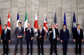 Biden y los líderes de la Unión Europea discuten más sanciones contra Rusia sin comprometerse a nada