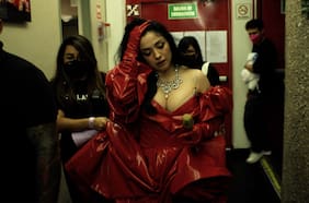 Una historia de abusos, fama y maternidad: las revelaciones del documental biográfico de Mon Laferte en Netflix