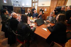 “No hay nada garantizado”: oficialismo relativiza oferta de cupos parlamentarios a la DC
