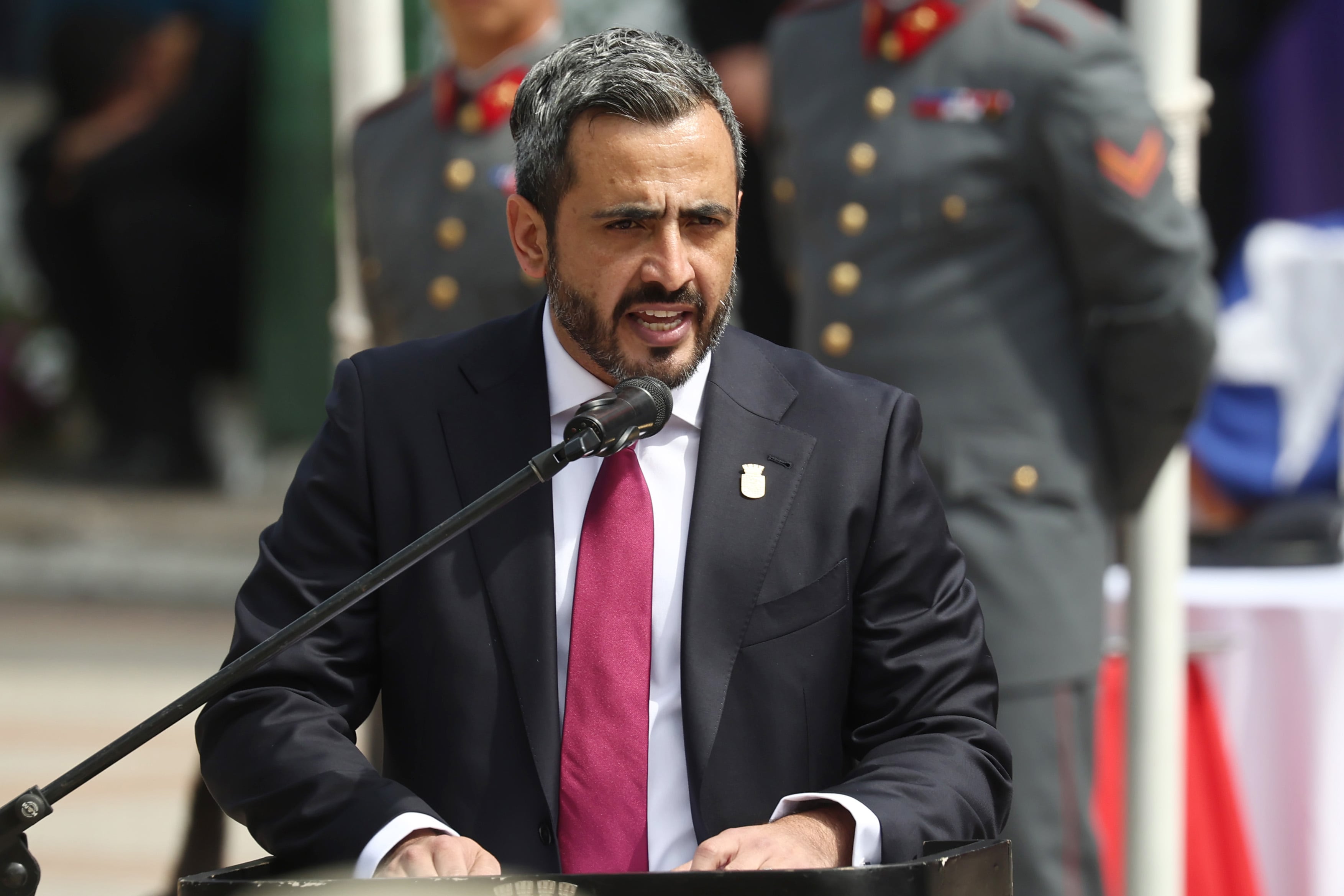 White hace llamado a confrontar en conjunto el narcotráfico durante desfile a las Glorias del Ejército: “Chile no puede seguir llegando tarde”