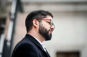 Acusación calumniosa: las acciones judiciales a las que se expone la denunciante del Presidente Boric y su extenso prontuario