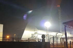 Ucrania acusa a Rusia del impacto de un dron en el sarcófago protector de la central nuclear de Chernobyl