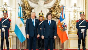 Cancillería hace control de daños por enredo de senador en declaración conjunta de Kast y Milei en Argentina