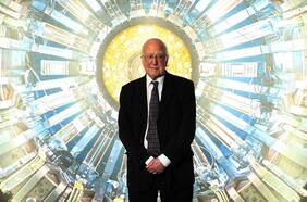Muere Peter Higgs, el físico que descubrió la “partícula de Dios”