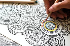 Por qué colorear es tan relajante para los adultos (y algunos consejos y productos para comenzar a pintar)