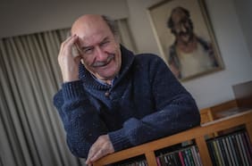 Muere el escritor Antonio Skármeta, autor de Ardiente paciencia