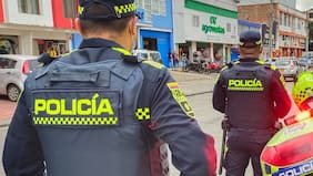 Dos ataques con explosivos golpean a Colombia: uno deja un policía muerto y otro dos vigilantes heridos