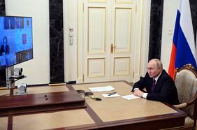 Putin promulga ley que prohíbe las cirugías de cambio de sexo en Rusia