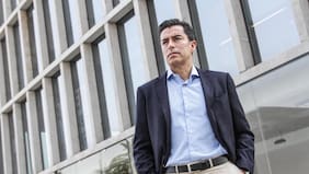 Abogado de Longueira tras veredicto de SQM: “Fue perseguido porque era una figura particularmente relevante para sus adversarios políticos”