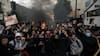 Estudiantes endurecen los bloqueos en Francia: rocían con gasolina al director de una escuela