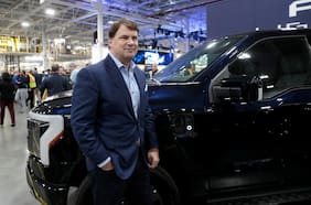 CEO de Ford y el futuro de los autos eléctricos en EE.UU.: “No me sorprendería que las ventas se redujeran”