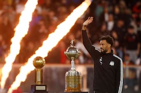 “Una presentación inolvidable”: la prensa internacional queda deslumbrada con la bienvenida de Colo Colo a Vozinha