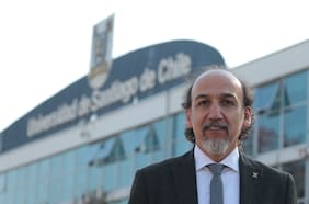 Rodrigo Vidal, rector de la Usach: “Hoy un académico promedio percibe un sueldo que está en torno al 25% del de Marcela Cubillos”