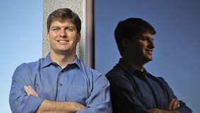 Michael Burry descarta apostar contra Tesla pese a calificarla como “ridículamente sobrevalorada”
