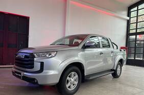 JMC renueva sus pick-ups con la Vigus Work y Plus
