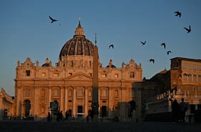 Crisis económica del Vaticano y caída de donaciones: el otro factor que incidirá en el cónclave