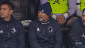 Otro extécnico de la U arruina el estreno de Jorge Sampaoli al mando de Talleres de Córdoba