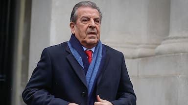 Reunión entre Frei y Kast remece el tablero presidencial a 18 días de la elección