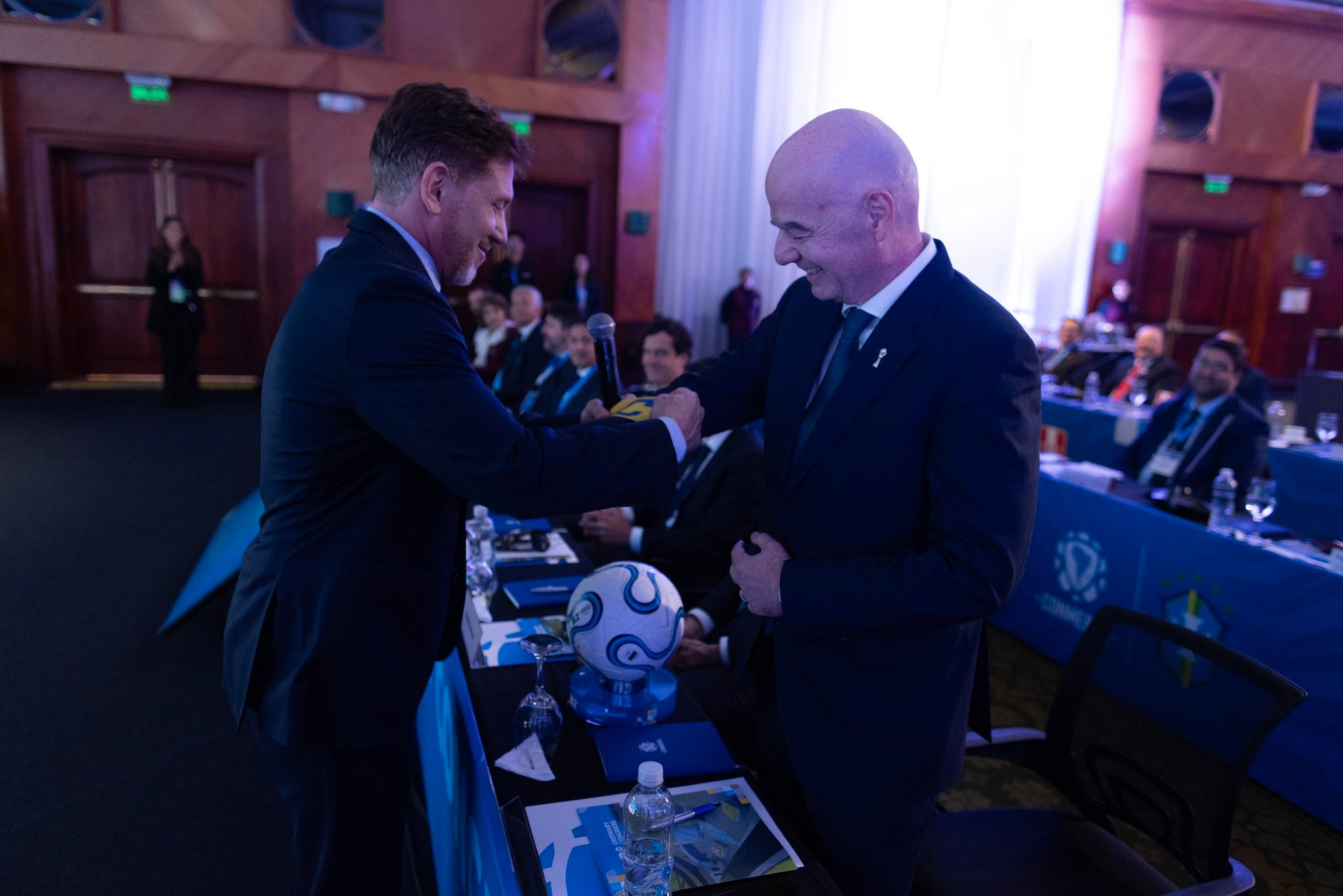 La Conmebol reacciona por primera vez al plan de Infantino de privatizar la Copa del Mundo