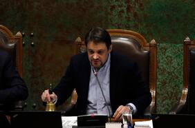 El particular saludo entre el Presidente Boric y el diputado Gaspar Rivas en la cuenta pública