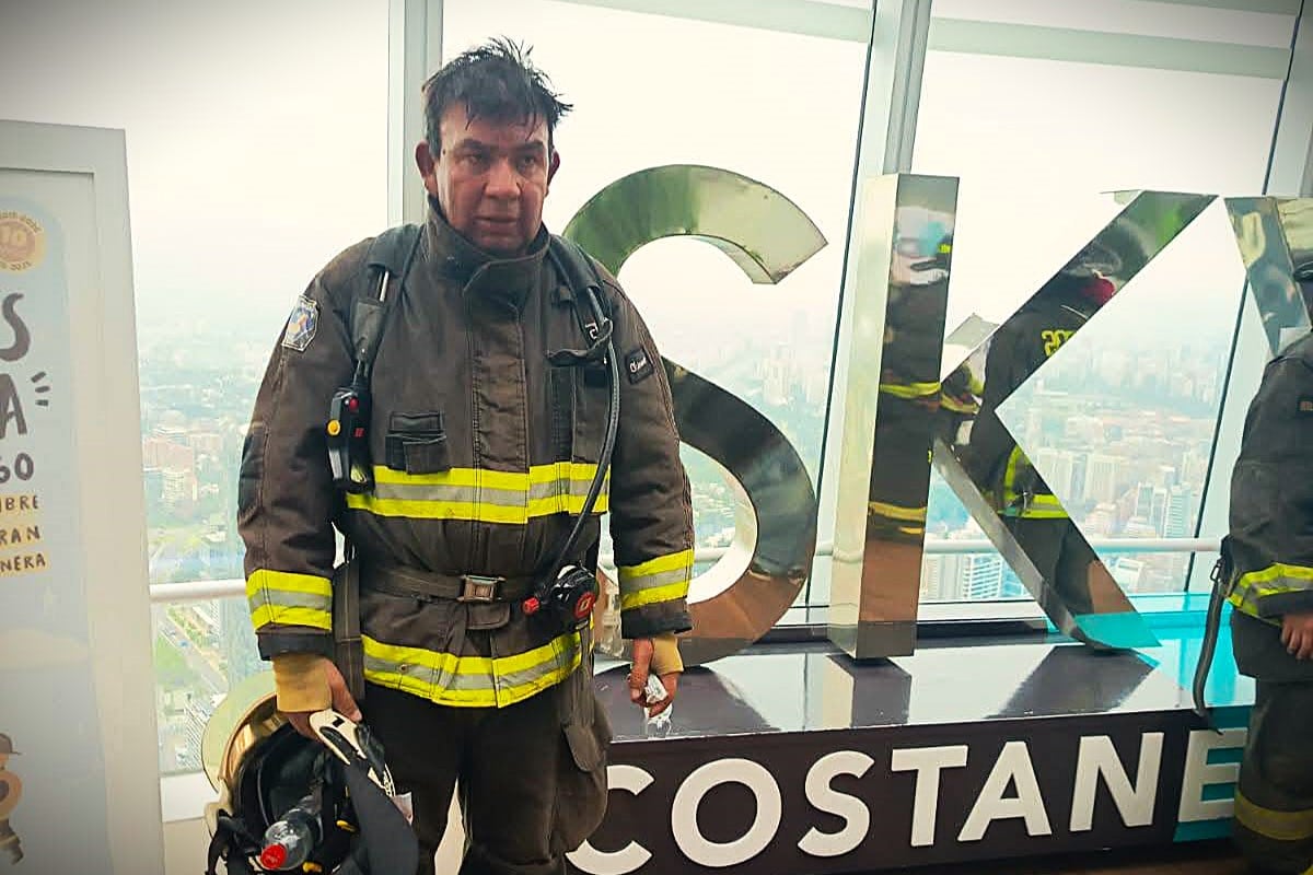 Muere Comandante de Bomberos en Acto de Servicio Combatiendo Incendio Forestal
