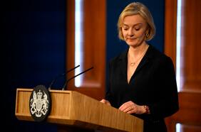 La breve y turbulenta luna de miel de Liz Truss: el supuesto complot “tory” para sacarla del poder en Reino Unido