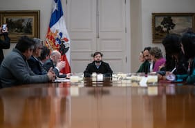 Columna de Felipe Balmaceda: Claudicar, acordar y avanzar o naufragar