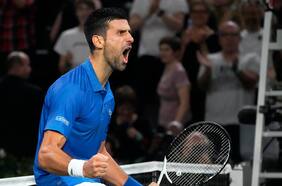 Djokovic derrota a Tsitsipas y va por su séptimo título en París-Bercy