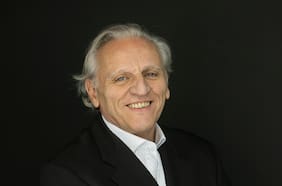 Álex Grijelmo, escritor: “Quien tiene faltas de ortografía es que tiene fiebre, y la ortografía no es la fiebre: es el termómetro”