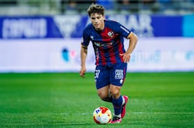 Willy Chatiliez pierde terreno en el Huesca y es cedido a equipo de la tercera división española