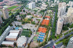 Minvu concreta demanda a Municipalidad de Las Condes y Federación de Tenis para recuperar terreno en Cerro Colorado