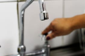 Aguas grises: La pugna por abrir la llave del reciclaje hídrico